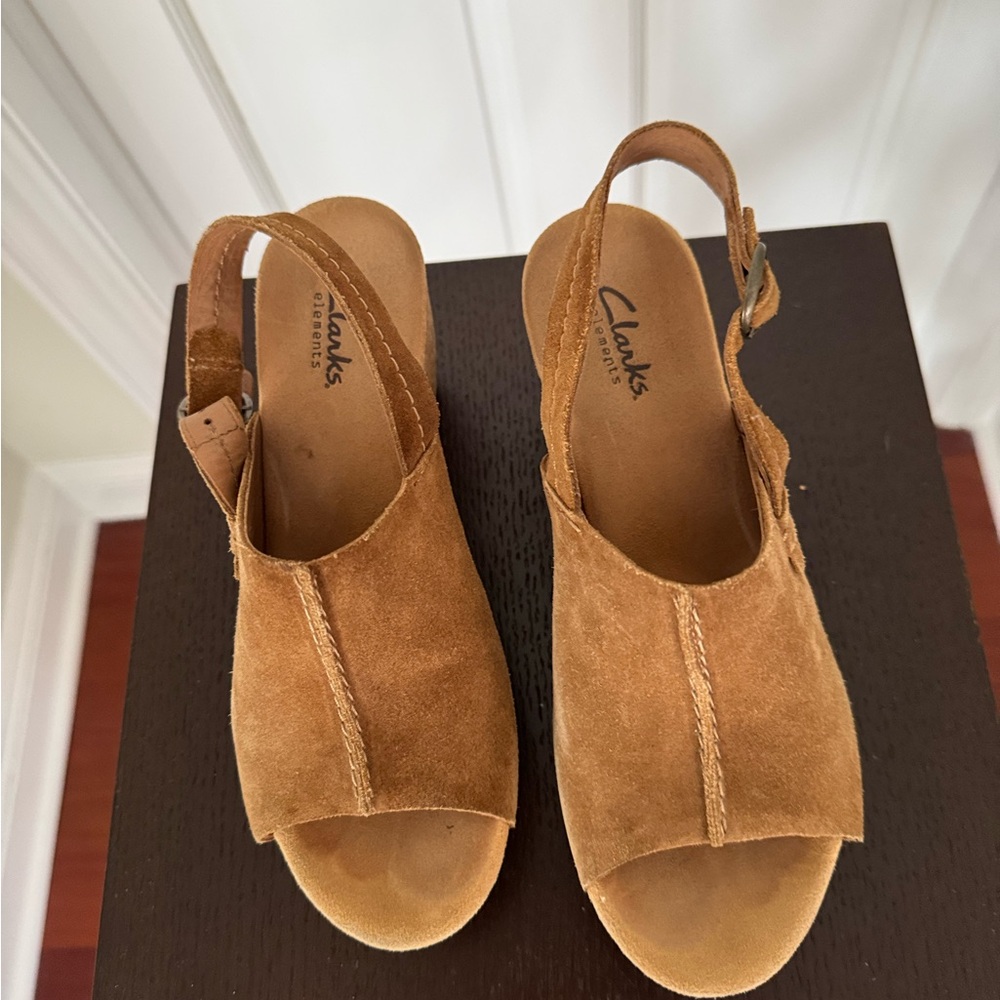Clarks Tan Suede Slingback Peep-Toe Sandals